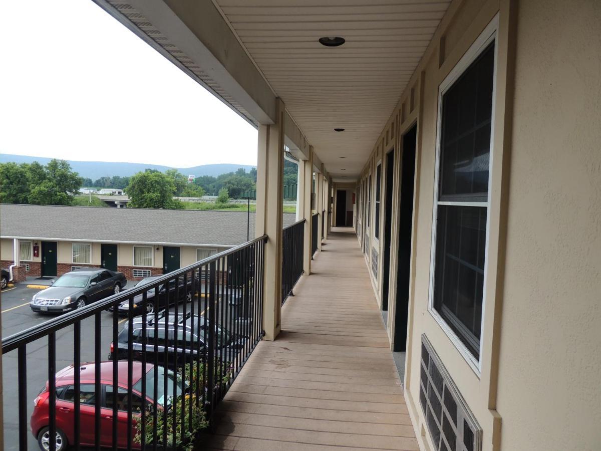 Super 8 By Wyndham Mifflinville Near Bloomsburg Luaran gambar