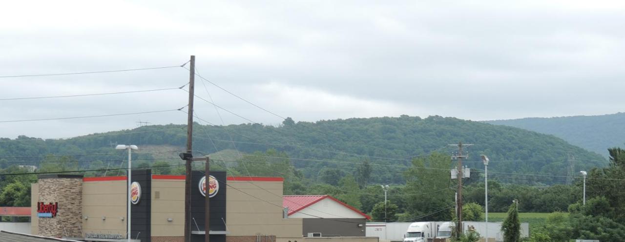 Super 8 By Wyndham Mifflinville Near Bloomsburg Luaran gambar